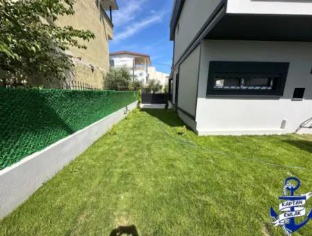 3 1 Villa Zum Verkauf Mit Parkplatz In Doğanbey Payamlı Zentrum