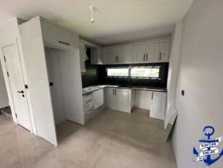 3 1 Villa Zum Verkauf Mit Parkplatz In Doğanbey Payamlı Zentrum