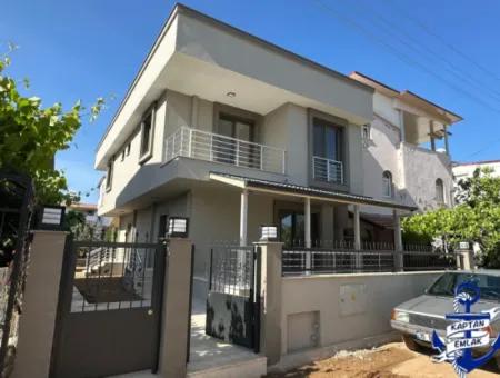 2 1 Villa Zum Verkauf In Doğanbey Payamlı Zentrum