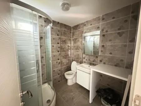 2 1 Luftige Wohnung Zum Verkauf Auf Der Mez-Etage Im Zentrum Von Seferihisar Ürkmez