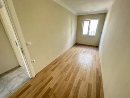 2 1 Luftige Wohnung Zum Verkauf Auf Der Mez-Etage Im Zentrum Von Seferihisar Ürkmez