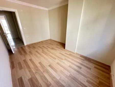 2 1 Luftige Wohnung Zum Verkauf Auf Der Mez-Etage Im Zentrum Von Seferihisar Ürkmez