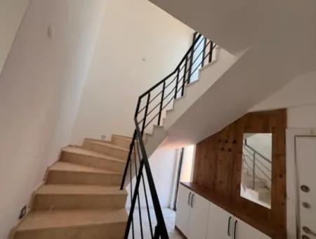 Neubau 2 1 Villa Zum Verkauf In Seferihisar Mit Großem Garten