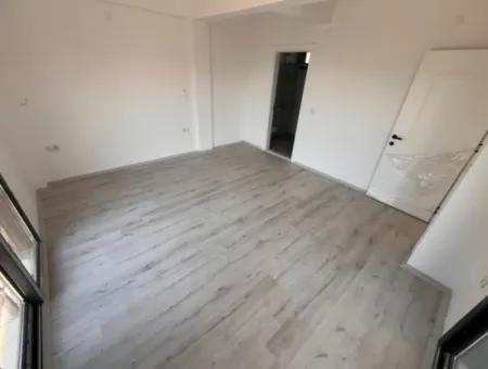 Neubau 2 1 Villa Zum Verkauf In Seferihisar Mit Großem Garten