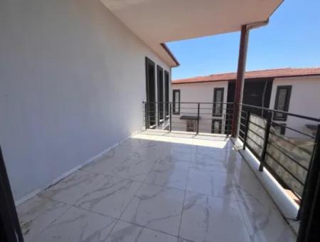 Neubau 2 1 Villa Zum Verkauf In Seferihisar Mit Großem Garten