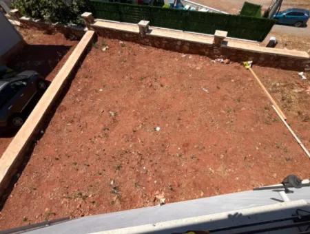 Neubau 2 1 Villa Zum Verkauf In Seferihisar Mit Großem Garten