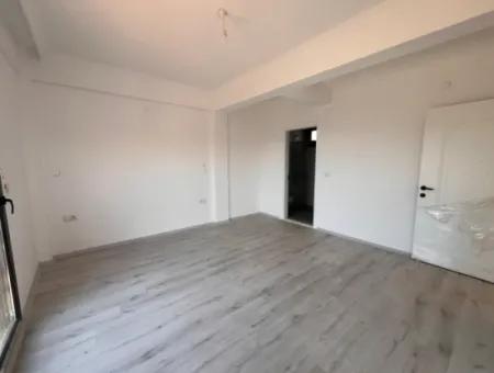 Neubau 2 1 Villa Zum Verkauf In Seferihisar Mit Großem Garten