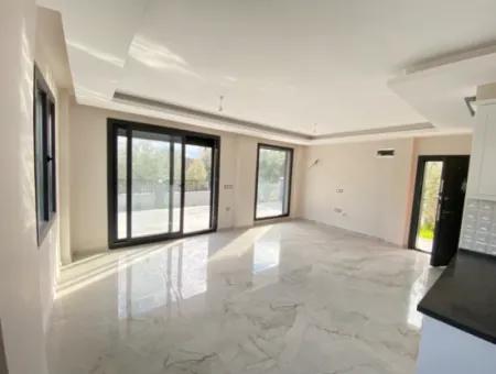300M2 Unabhängiger Garten 3 In 1 Villa Zum Verkauf In Doganbey