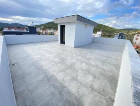 300M2 Unabhängiger Garten 3 In 1 Villa Zum Verkauf In Doganbey
