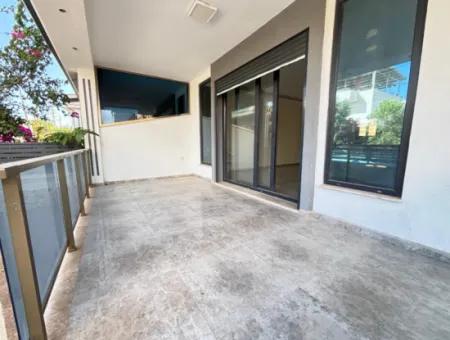 3 1 Villa Zum Verkauf In Doğanbey Mit 500 M Parkplatz Garten