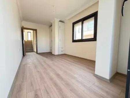 3 1 Villa Zum Verkauf In Doğanbey Mit 500 M Parkplatz Garten
