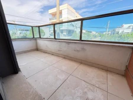 3 1 Villa Zum Verkauf In Doğanbey Mit 500 M Parkplatz Garten