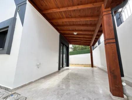4 1 Villa Zum Verkauf Mit Meerblick Eigentumswohnung In Doğanbey