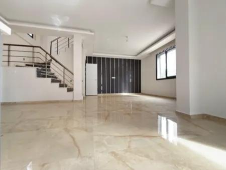4 1 Villa Zum Verkauf Mit Meerblick Eigentumswohnung In Doğanbey