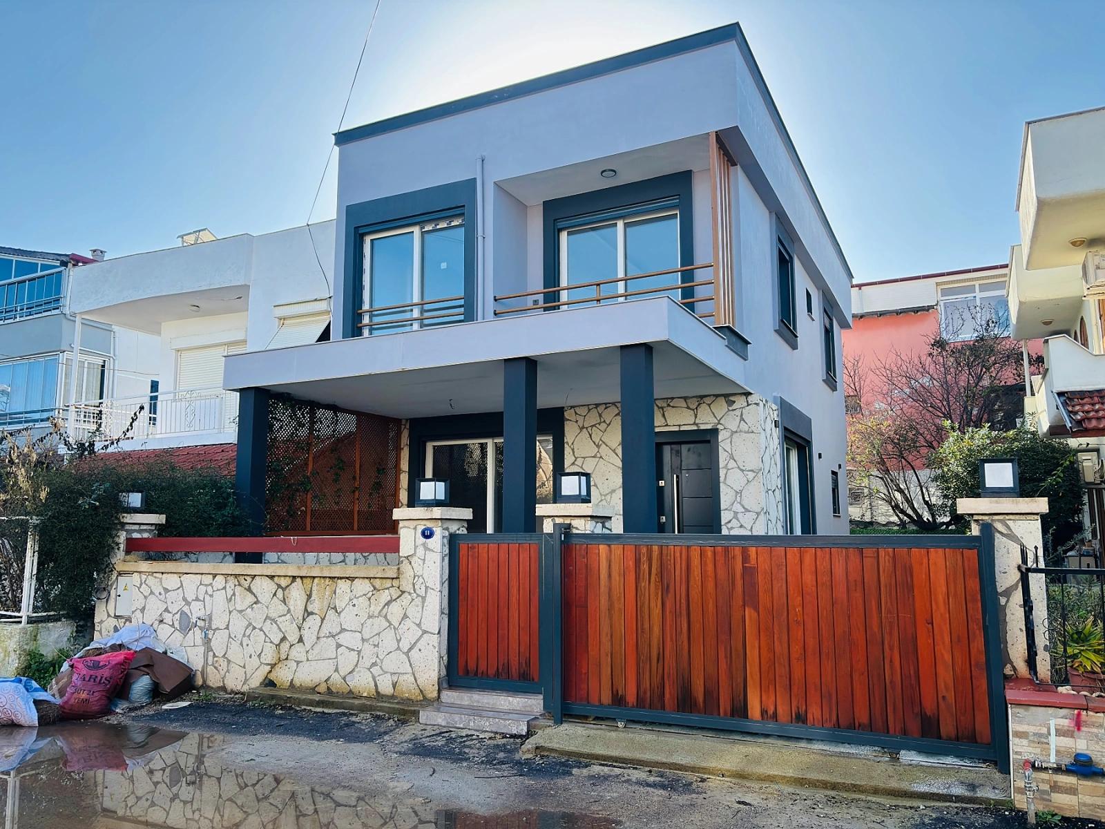 Detached, Spacious 3+1 Villa For Sale In Seferihisar Payamlı Center