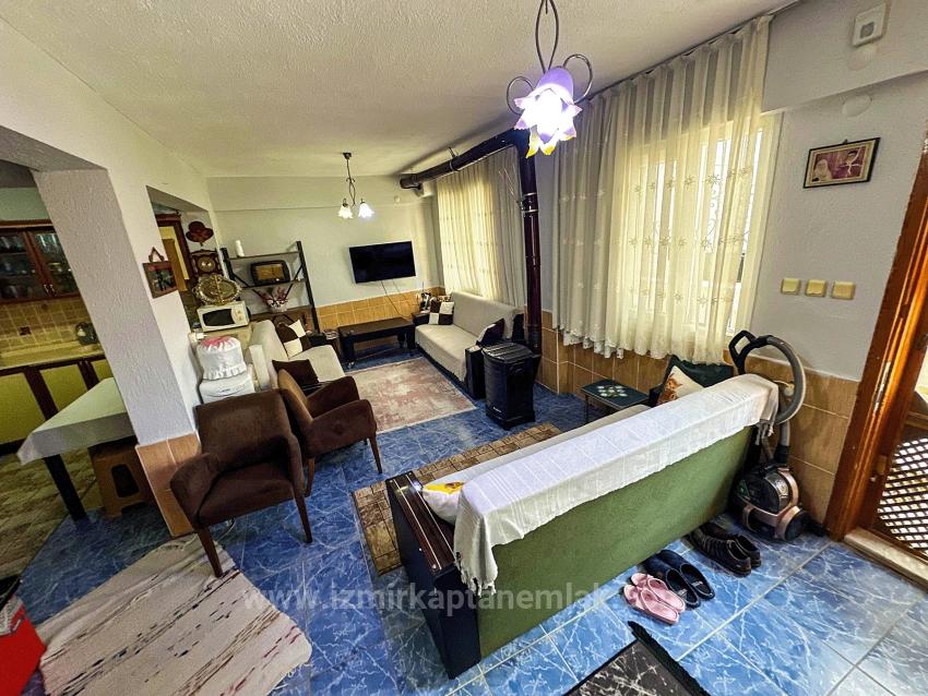 Centrally Located 4+1 Villa For Sale In Payamlı Neighborhood, Seferihisar, İzmir, Within Walking Distance To The Sea.