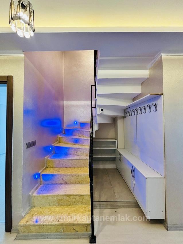 4+2 Duplex Apartment For Sale In Turabiye Neighborhood, Seferihisar, Izmir