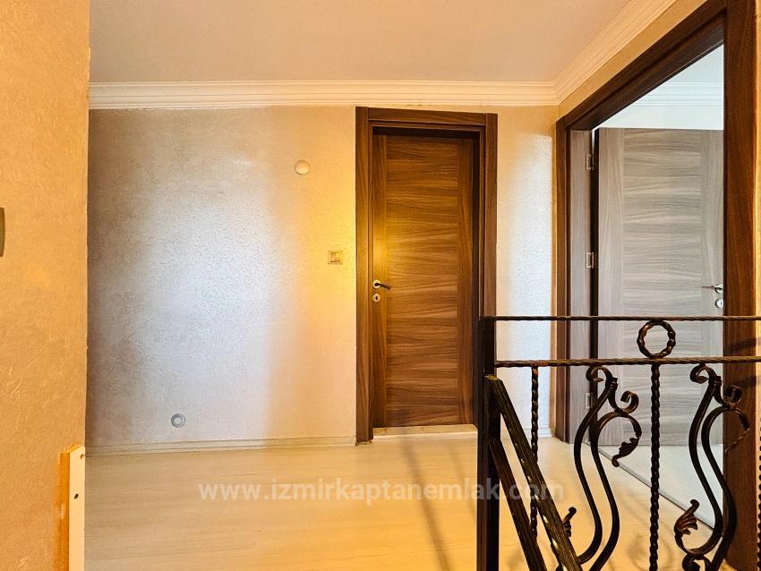 4+2 Duplex Apartment For Sale In Turabiye Neighborhood, Seferihisar, Izmir