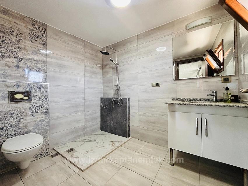 4+2 Duplex Apartment For Sale In Turabiye Neighborhood, Seferihisar, Izmir