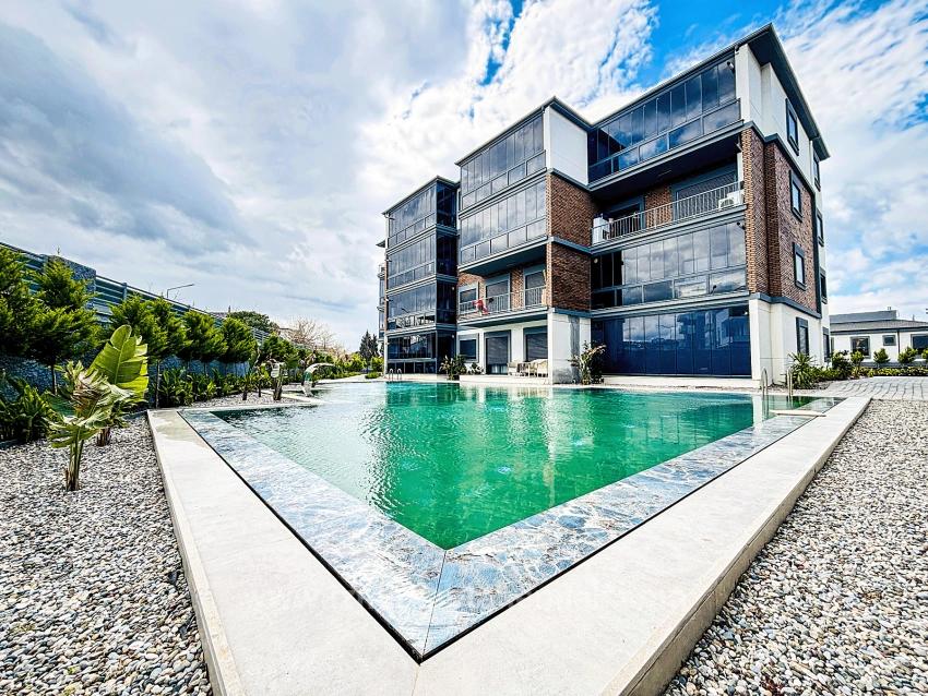 Located In A Gated Community With A Swimming Pool And Security Cameras In Çolakibrahim Bey Neighborhood, Seferihisar, İzmir.