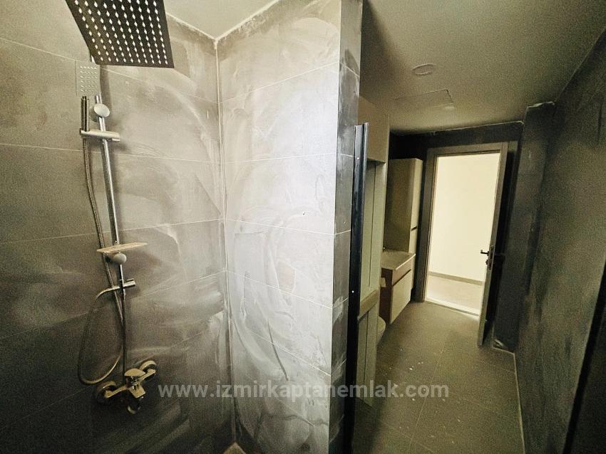 Located In A Gated Community With A Swimming Pool And Security Cameras In Çolakibrahim Bey Neighborhood, Seferihisar, İzmir.