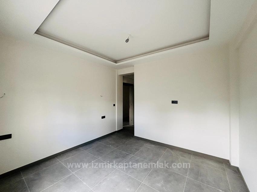 Located In A Gated Community With A Swimming Pool And Security Cameras In Çolakibrahim Bey Neighborhood, Seferihisar, İzmir.