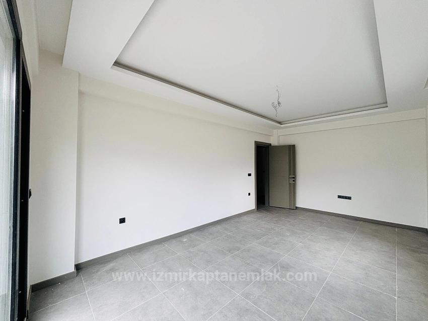 Located In A Gated Community With A Swimming Pool And Security Cameras In Çolakibrahim Bey Neighborhood, Seferihisar, İzmir.