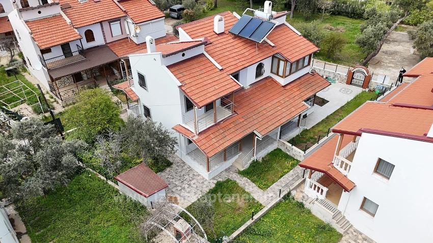 3+1 Villa For Sale In Payamlı Neighborhood, Seferihisar, İzmir, 200M From The Sea, With A Large Garden