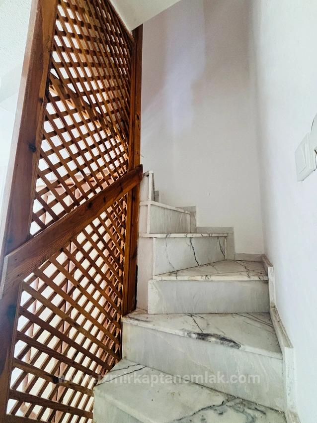 3+1 Villa For Sale In Payamlı Neighborhood, Seferihisar, İzmir, 200M From The Sea, With A Large Garden