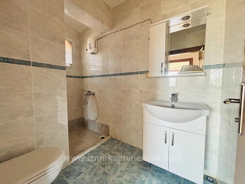 3+1 Villa For Sale In Payamlı Neighborhood, Seferihisar, İzmir, 200M From The Sea, With A Large Garden