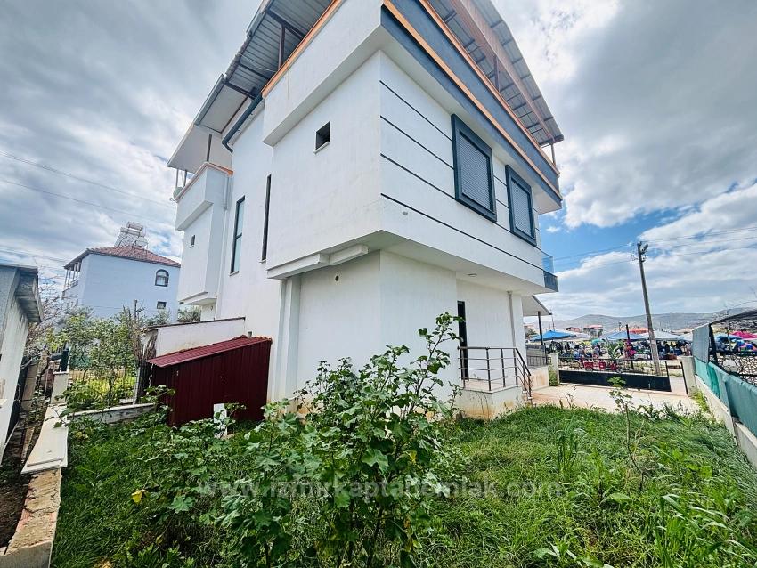 Centrally Located 3+1 Villa With Garden In Payamlı Neighborhood, Seferihisar, İzmir.