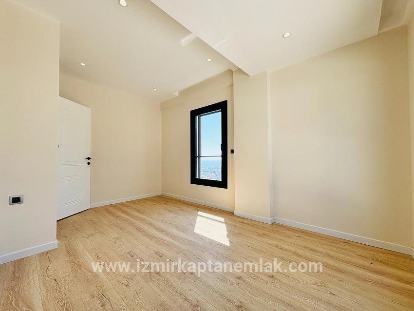 3+1 Bedroom Summerhouse For sale in Atatürk Nbh. Seferihisar Doğanbey - 220 m²