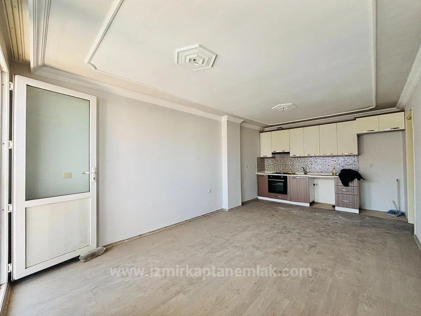 2+1 Apartment For Sale In Bengiler, Seferihisar, Izmir, In The Town Center.