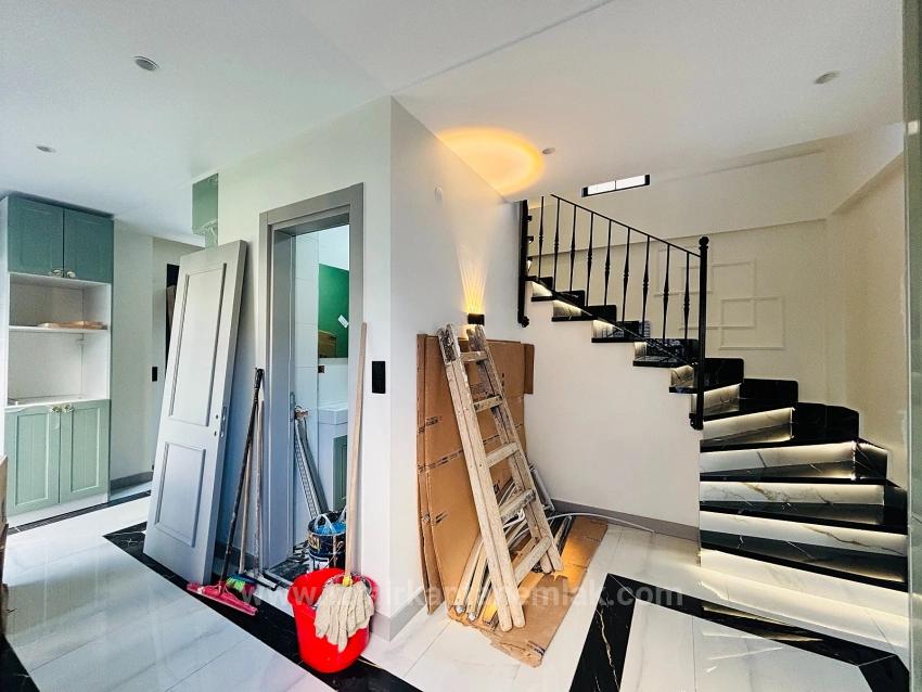 3+1 Detached House With Smart Home System And Pool, 100M From The Sea In Gümüldür Neighborhood, Menderes, İzmir.