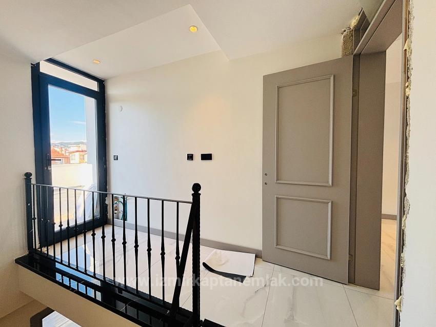 3+1 Detached House With Smart Home System And Pool, 100M From The Sea In Gümüldür Neighborhood, Menderes, İzmir.