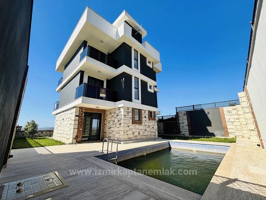 Sea View, 5+1 Detached Triplex Summer Villa With Pool In Akarca, Seferihisar, İzmir