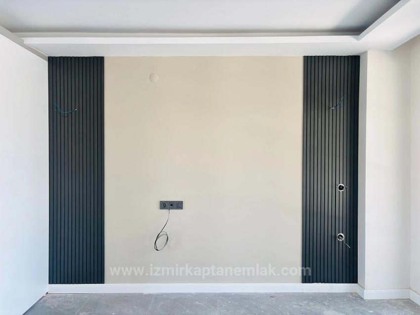 3+1 Detached Villa With Pool For Sale In Cumhuriyet Neighborhood, Seferihisar, Izmir