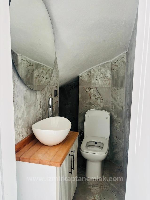 3+1 Detached Villa With Pool For Sale In Cumhuriyet Neighborhood, Seferihisar, Izmir