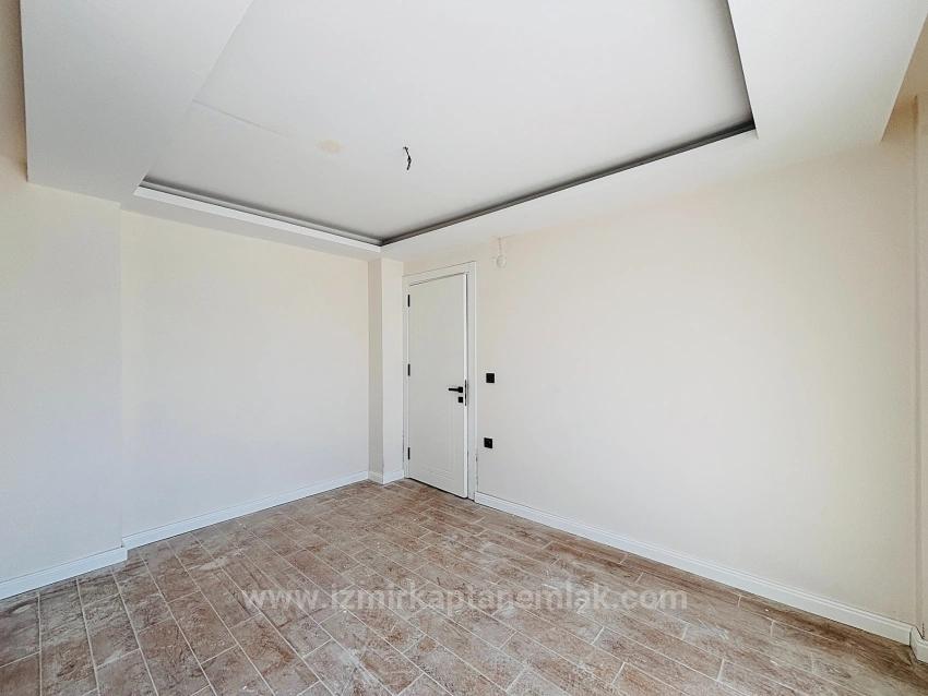 3+1 Detached Villa With Pool For Sale In Cumhuriyet Neighborhood, Seferihisar, Izmir