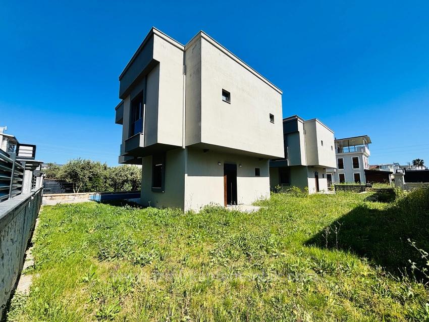 3+1 Detached Villa With Pool For Sale In Cumhuriyet Neighborhood, Seferihisar, Izmir