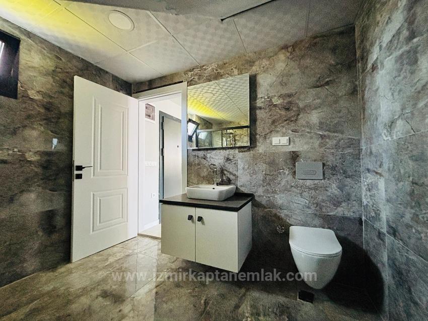 3+1 Detached Villa With Pool For Sale In Cumhuriyet Neighborhood, Seferihisar, Izmir