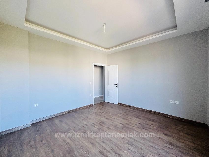 3+1 Detached Villa With Pool For Sale In Cumhuriyet Neighborhood, Seferihisar, Izmir