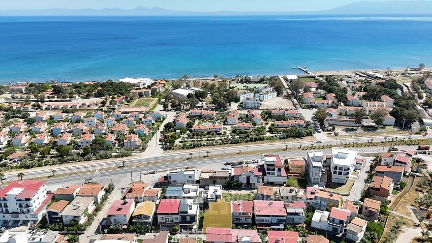 Semi-Detached Villa For Sale In Payamlı Neighborhood, Seferihisar, İzmir, 350M From The Sea, 3+1 Layout.