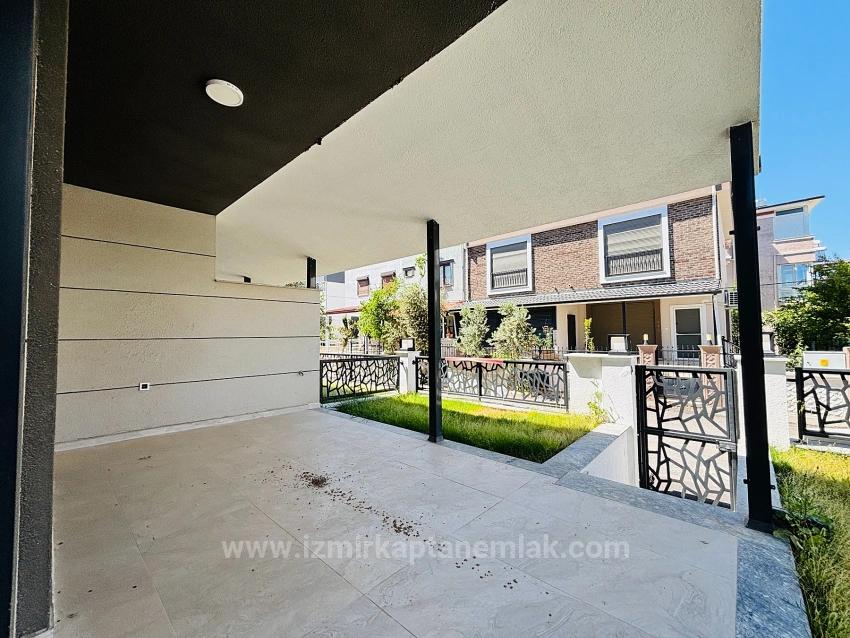 Semi-Detached Villa For Sale In Payamlı Neighborhood, Seferihisar, İzmir, 350M From The Sea, 3+1 Layout.