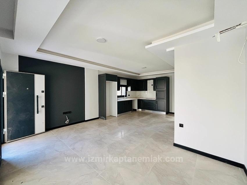 Semi-Detached Villa For Sale In Payamlı Neighborhood, Seferihisar, İzmir, 350M From The Sea, 3+1 Layout.