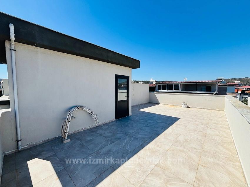Semi-Detached Villa For Sale In Payamlı Neighborhood, Seferihisar, İzmir, 350M From The Sea, 3+1 Layout.