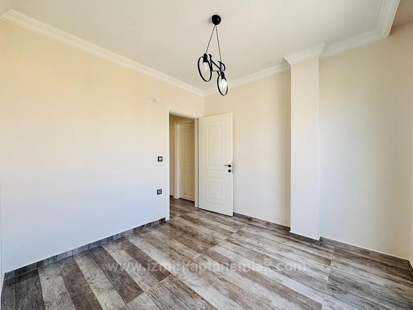 3+1 Ultra Luxury Apartment With Large Garden, 100M From The Sea, For Sale In Payamlı Neighborhood, Seferihisar, İzmir.