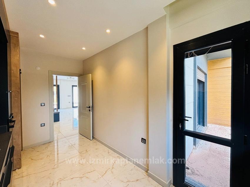 3+1 Ultra Luxury Semi-Detached Villa With Pool For Sale In Kavakdere Neighborhood, Seferihisar, Izmir