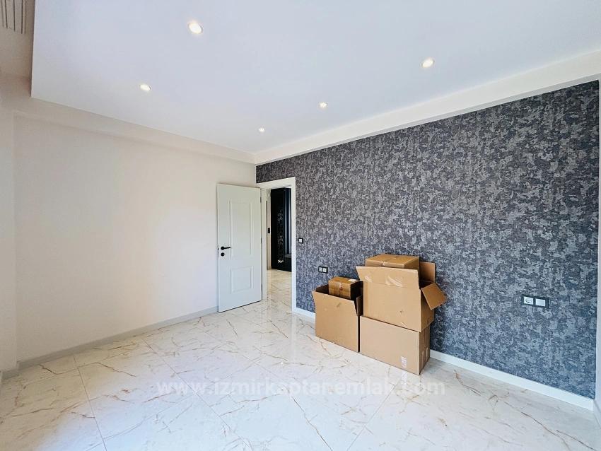 3+1 Ultra Luxury Semi-Detached Villa With Pool For Sale In Kavakdere Neighborhood, Seferihisar, Izmir