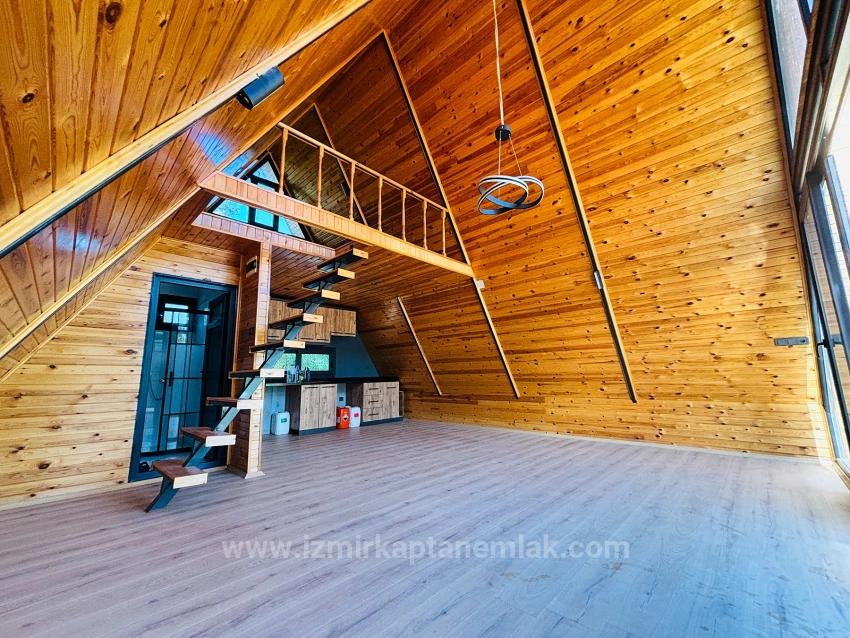 Modern Bungalow With Pool In İzmir Menderes Yeniköy District